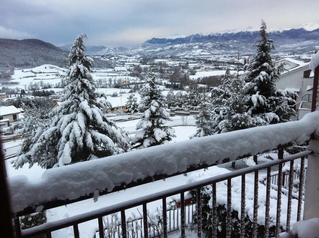 Sangro Apartment Castel Di Sangro Ruang foto