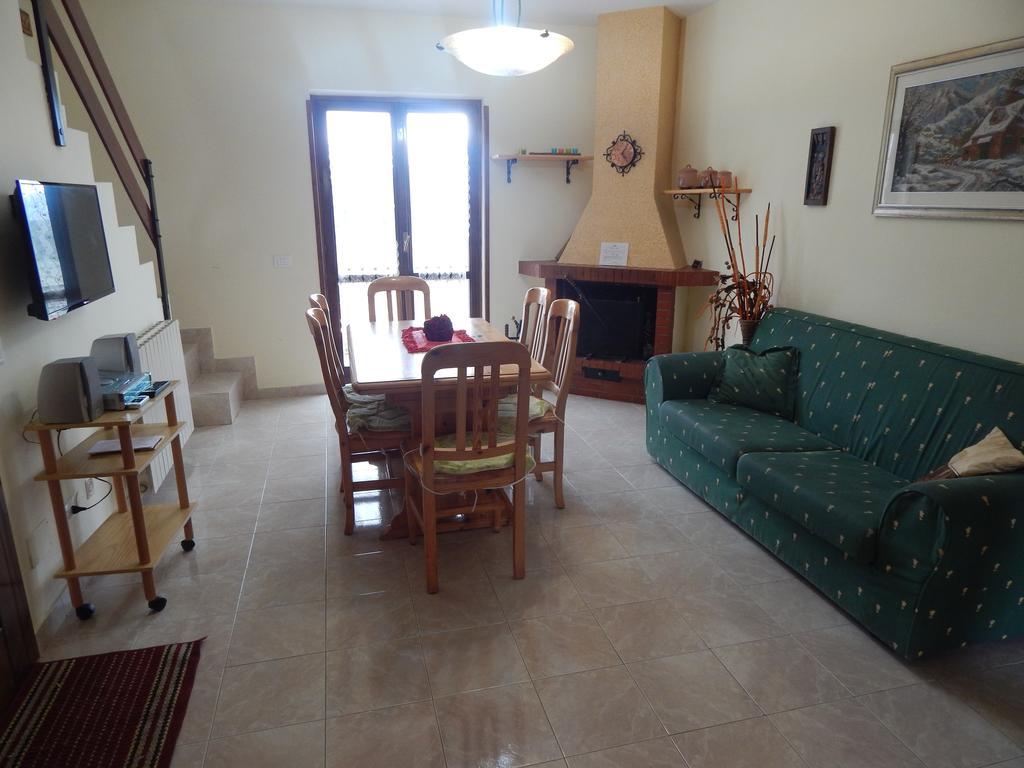 Sangro Apartment Castel Di Sangro Bagian luar foto